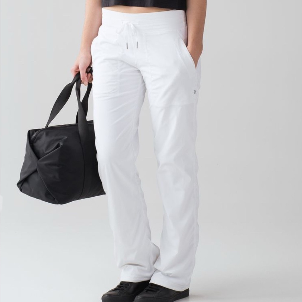 Lululemon Dance Studio Pant III (Regular) Lined 32"
White Size 2